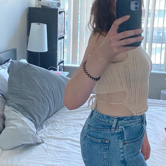 Heartloom - Oasis Cotton Knit Crop Tie Top - Picture 13 of 16